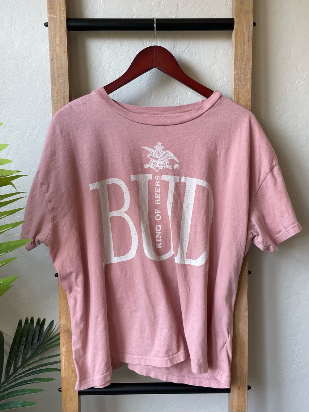 Tailgate Bud Dusty Rose Crewneck Graphic Tee